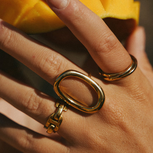 Gold Interlocking Triple Band Ring